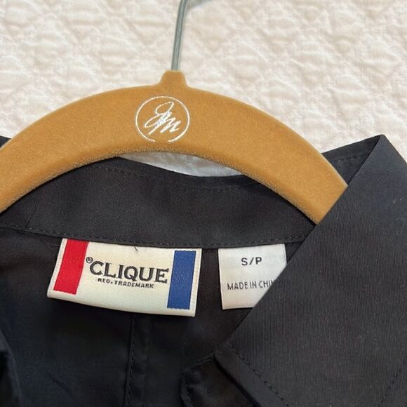 Clique Ladies' Shirt Sleeve Button Up Top with Shaping Darts - Size Small-P - Picture 3 of 6